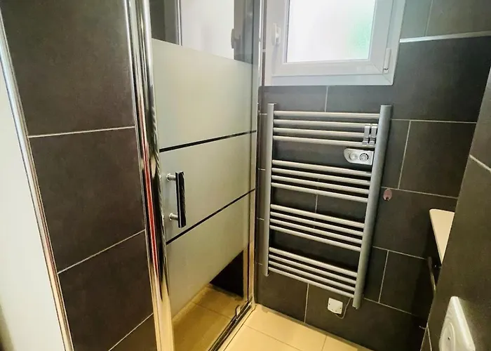 A Hilltop Haven In - Sea View And Cascading Terraces *